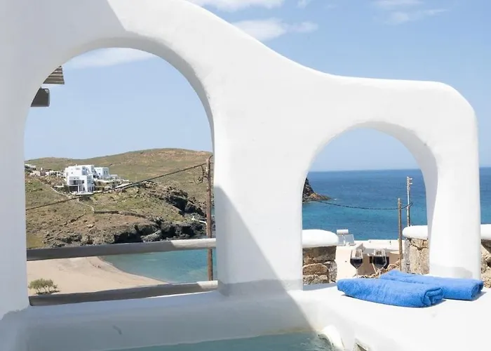Beachfront House With 2 Hot Tubs