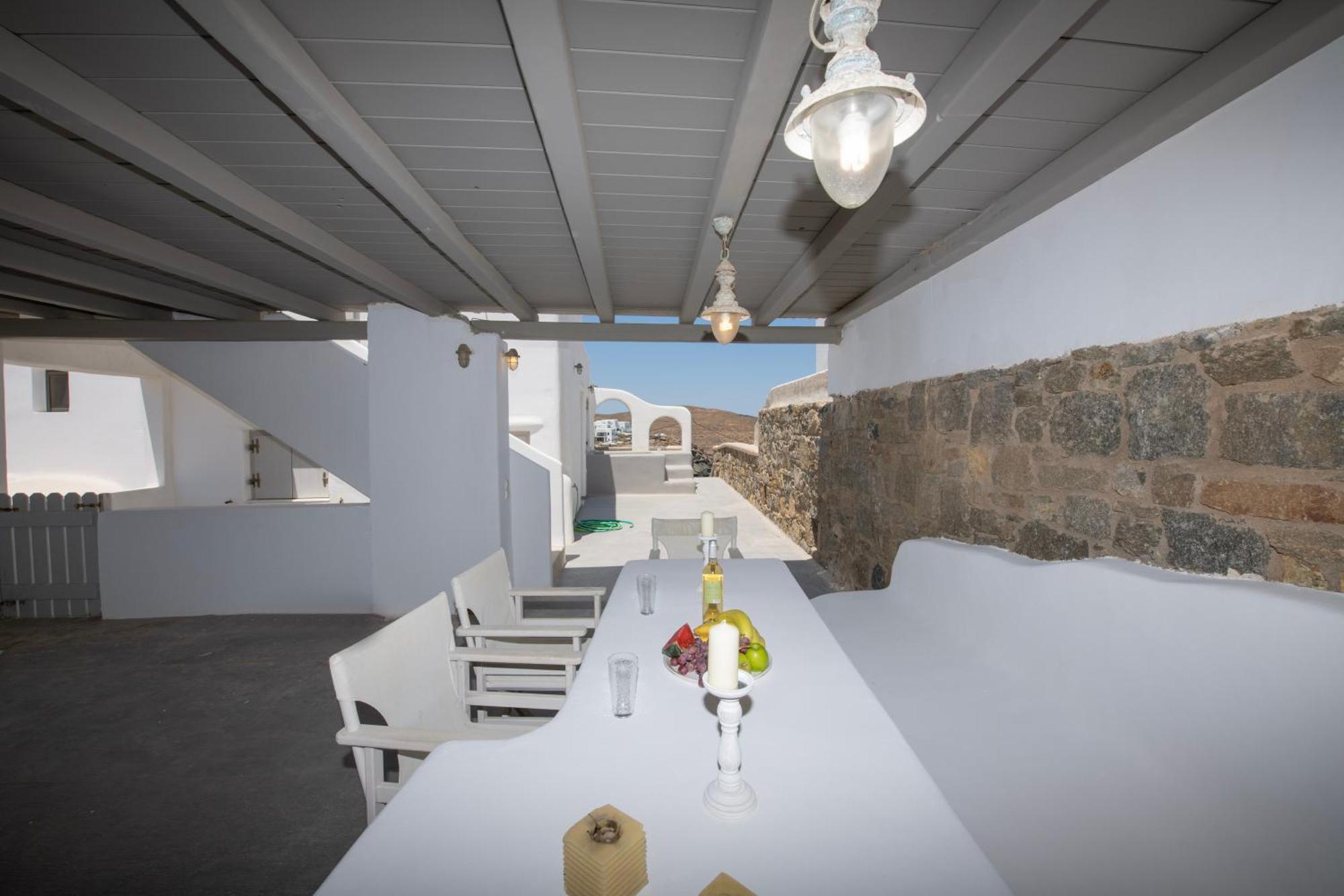 Beachfront House With 2 Hot Tubs * Panormos (Mykonos)