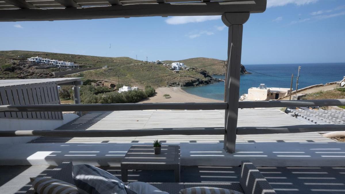 Beachfront House With 2 Hot Tubs Ferienhaus Panormos (Mykonos)
