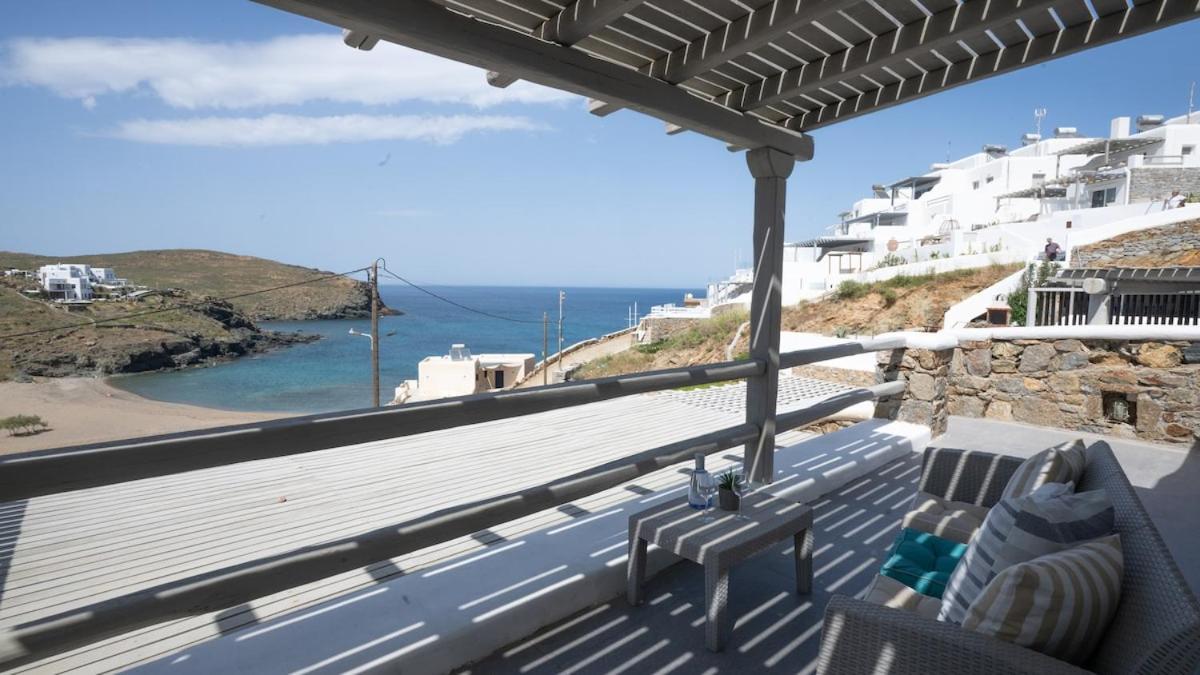 Ferienhaus Beachfront House With 2 Hot Tubs Panormos (Mykonos)